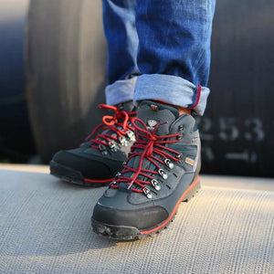 Men’s Waterproof Hiking Boots