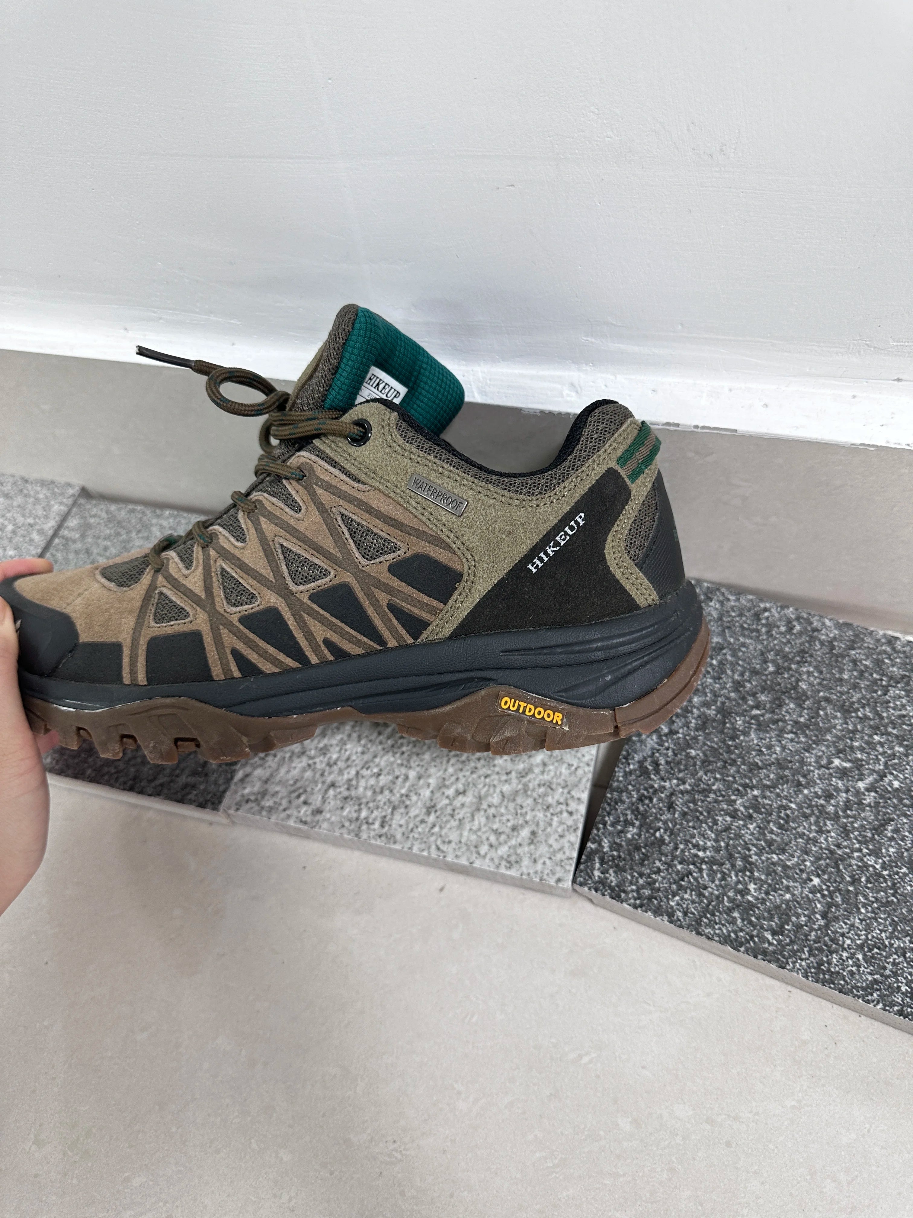 HIKEUP Men’s Breathable Hiking Shoes