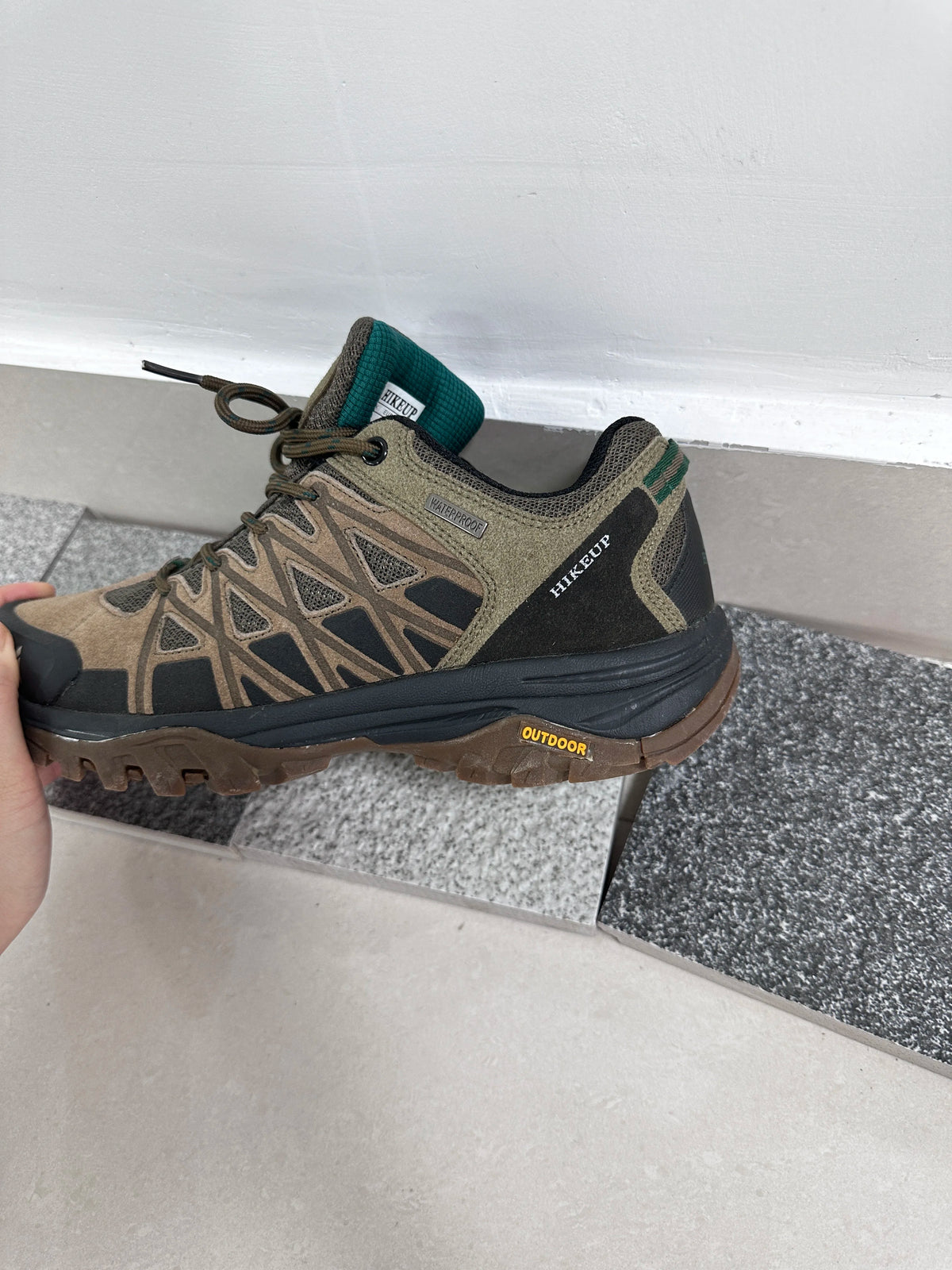 HIKEUP Men’s Breathable Hiking Shoes
