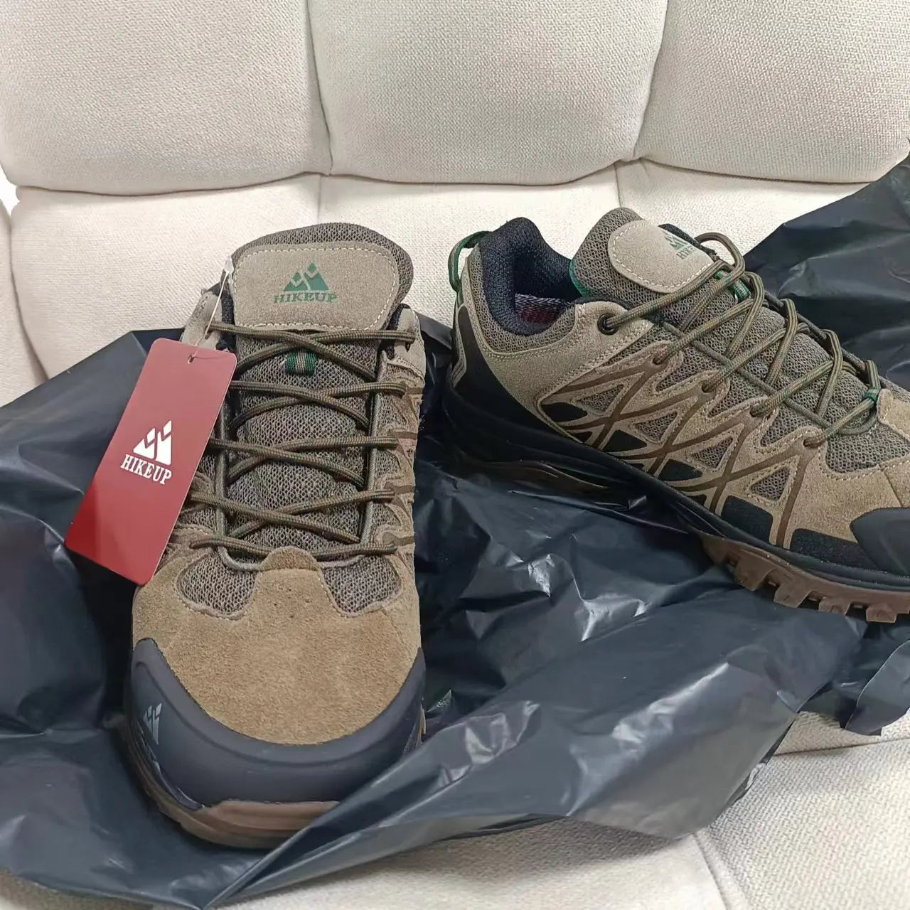 HIKEUP Men’s Breathable Hiking Shoes